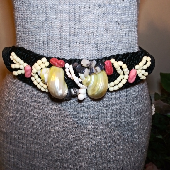 Vintage Black Cord Woven Belt With Shell & Coral Bead Decoration - Picture 2 of 11